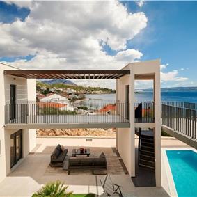 6 bedroom villa with heated pool near Omis, sleeps 12